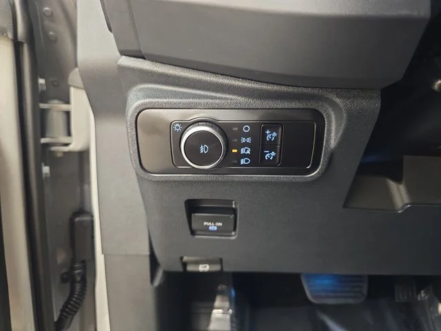 New 2026 Avalanche Gray Ford Outer Banks® image 38