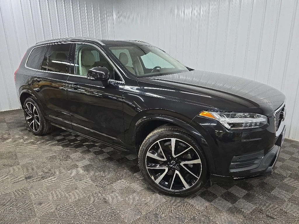 Used 2021 Black Volvo T6 Momentum image 7
