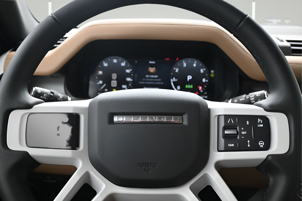 New 2026 White Land Rover X-Dynamic SE image 17