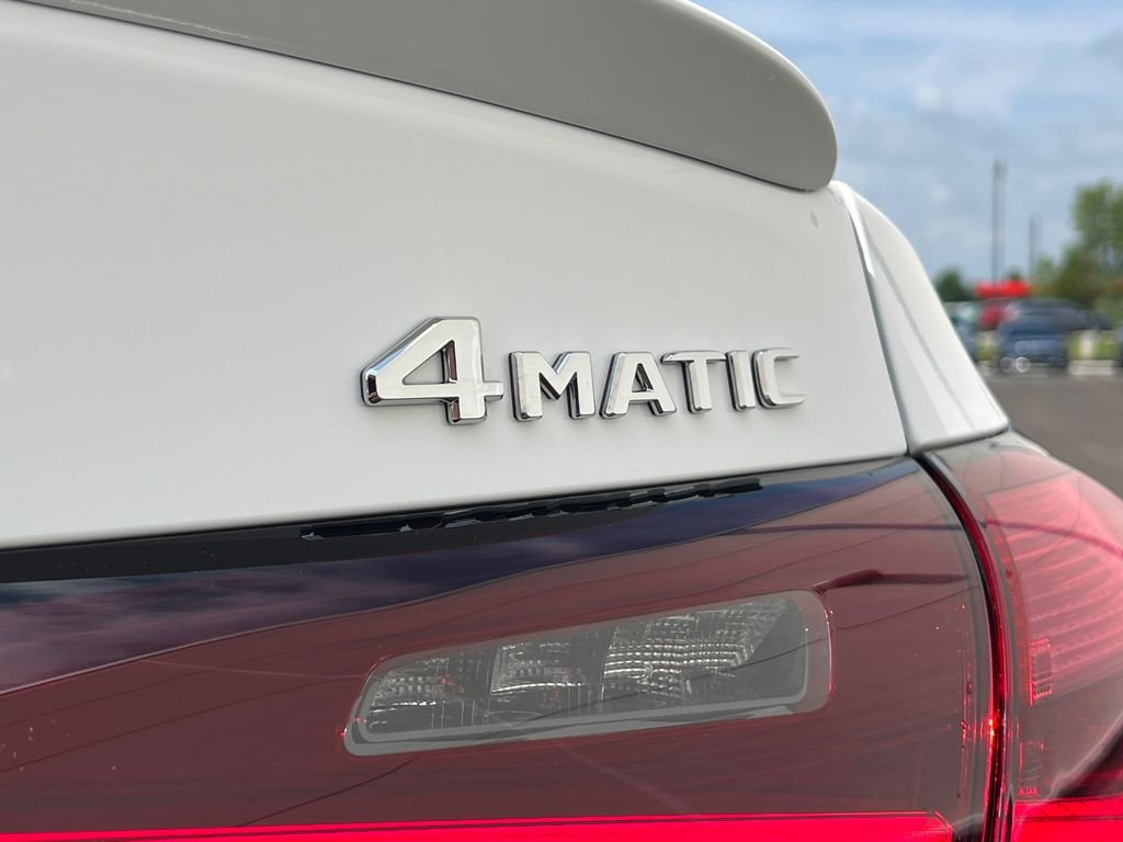 New 2026 Polar White Mercedes-Benz GLC 300 image 31