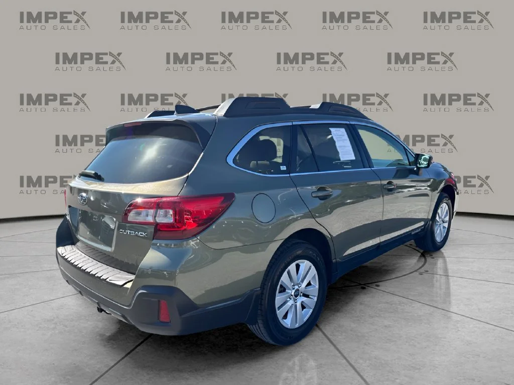 Used 2019 Green Subaru 2.5i Premium image 5