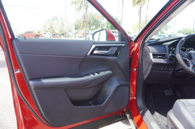 2025 Mitsubishi Outlander Plug-in Hybrid SE - Photo 16