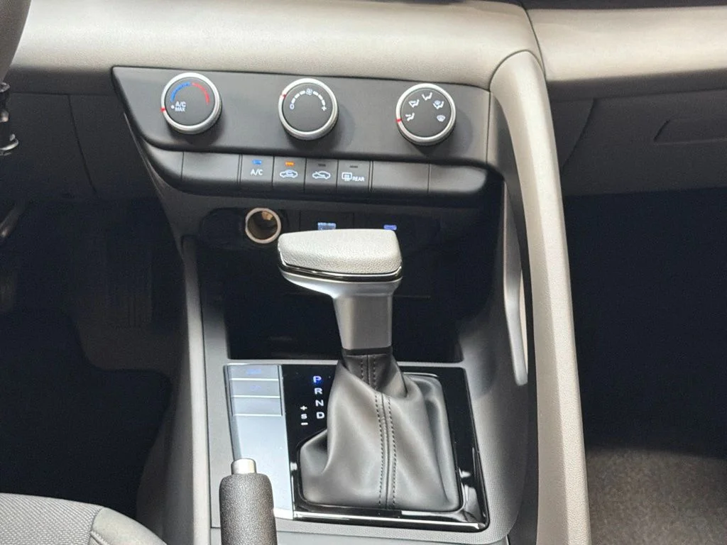 New 2026 Serenity White Hyundai SE image 17