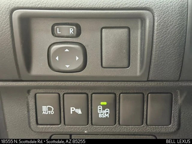Used 2016 Silver Lexus 350 image 16