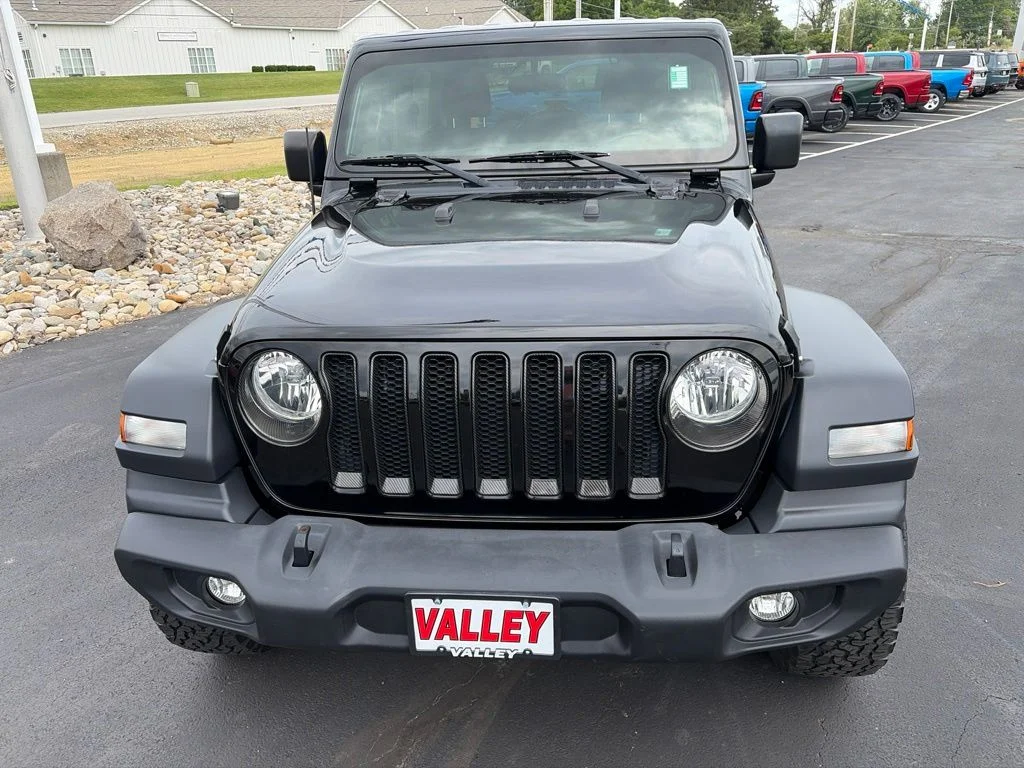 Certified Used 2018 Black Jeep Sport S image 3