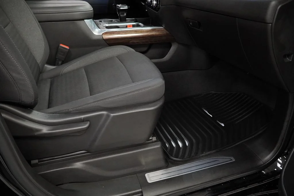 Used 2023 Onyx Black GMC Elevation image 33