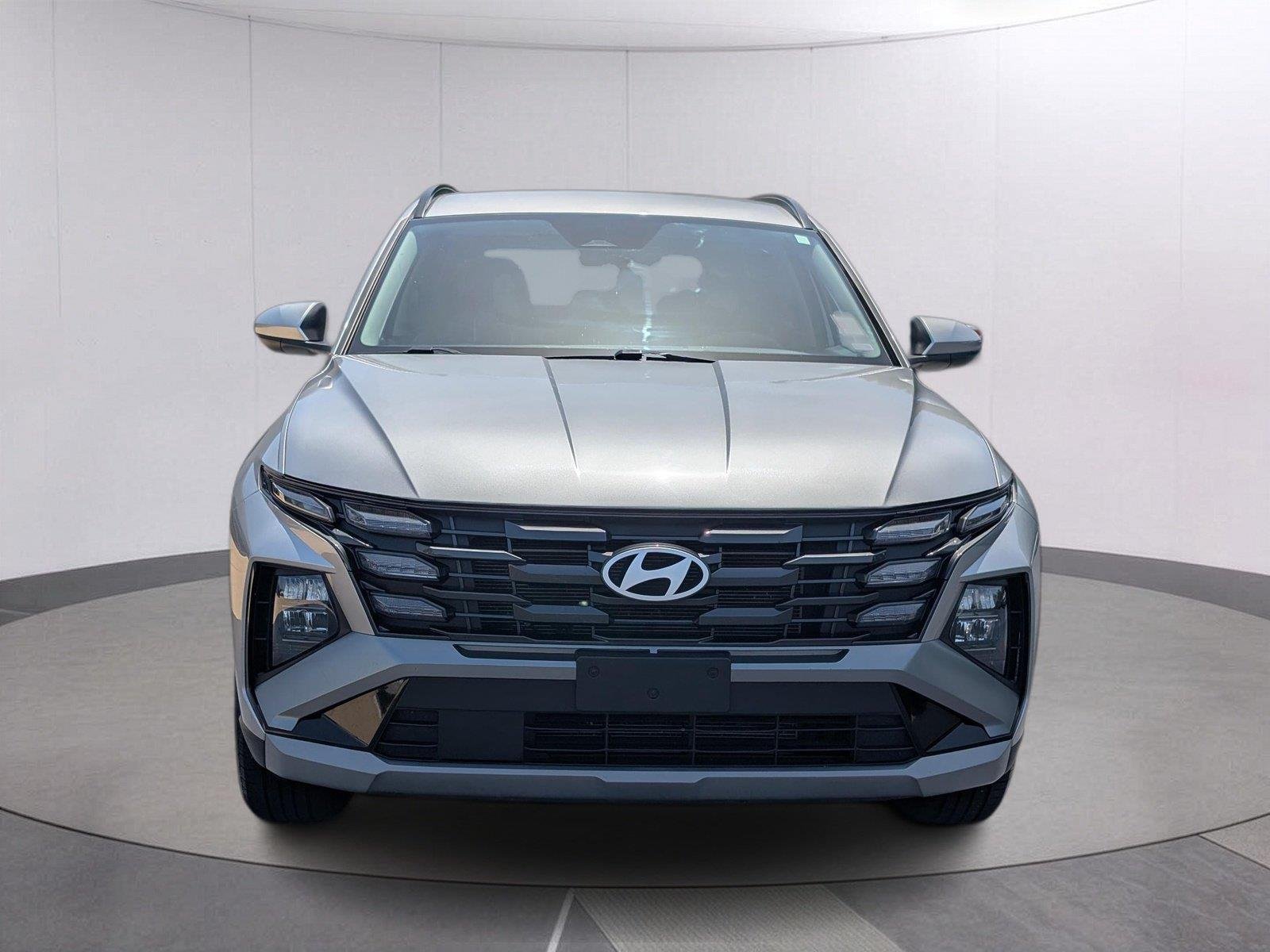Used 2025 Shimmering Silver Hyundai SEL image 8