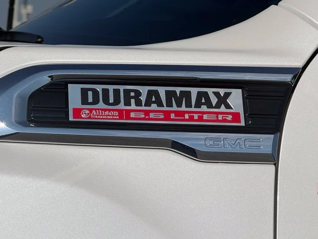 Used 2021 White GMC Denali image 5