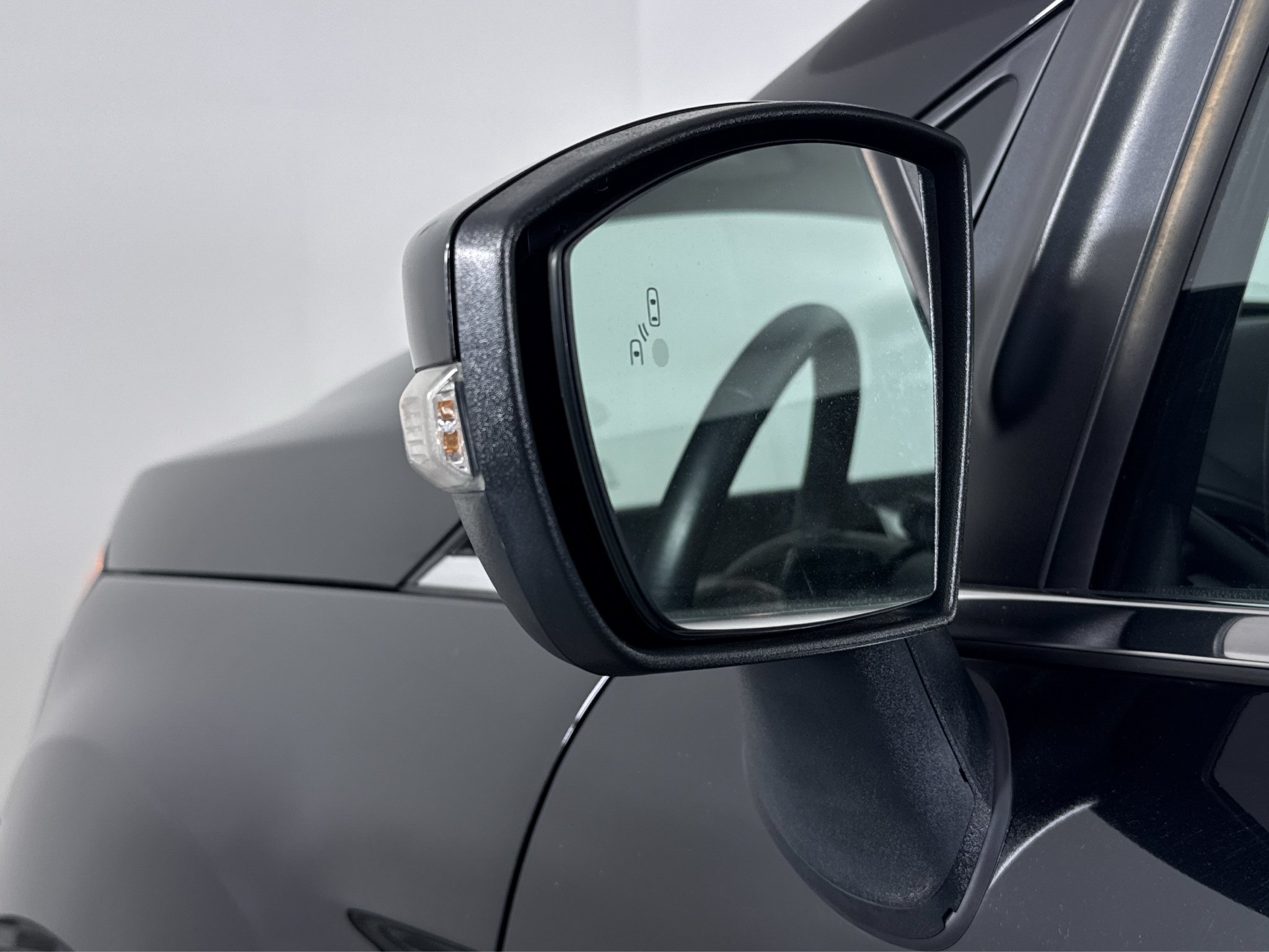 Used 2018 Shadow Black Ford Titanium image 23