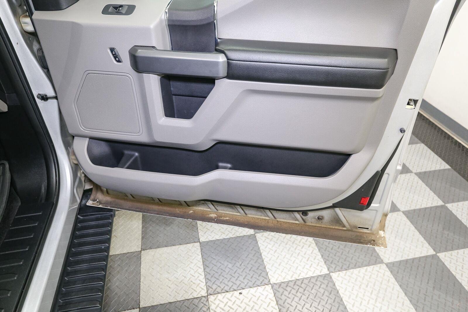 Used 2016 Ingot Silver Metallic Ford XLT image 20
