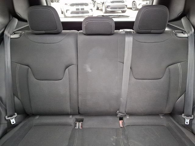 Used 2023 Black Jeep Altitude image 19