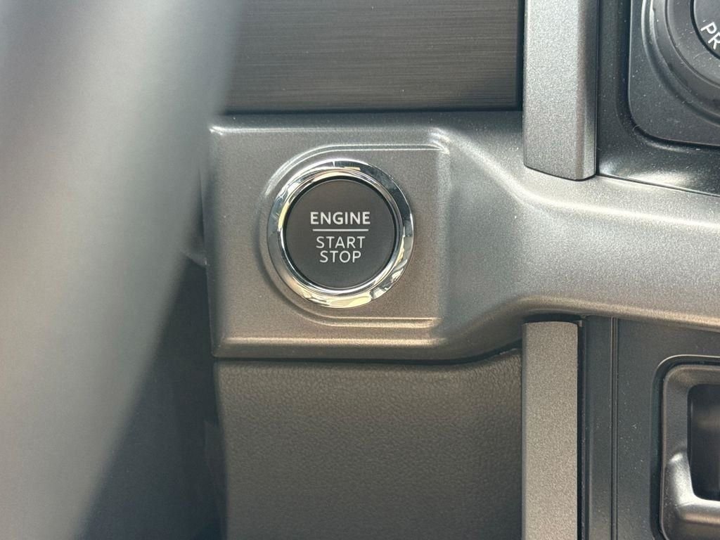New 2026 Agate Black Metallic Ford XLT image 36