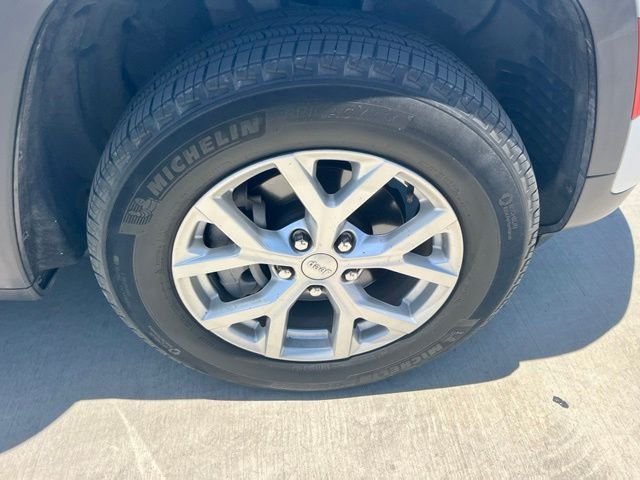 Used 2023 White Jeep Limited image 6