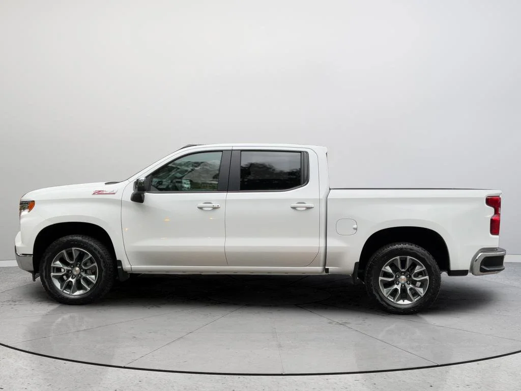 New 2026 Chevrolet Silverado 1500 LT 4D Crew Cab