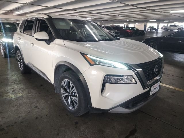 Used 2023 White Nissan SV image 1
