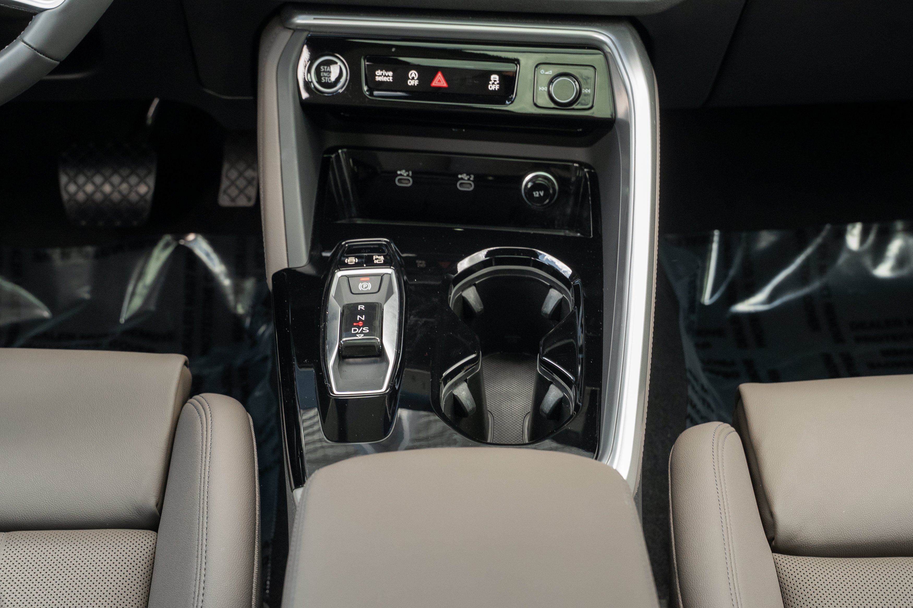Certified Used 2025 Glacier White Metallic Audi Premium Plus image 17