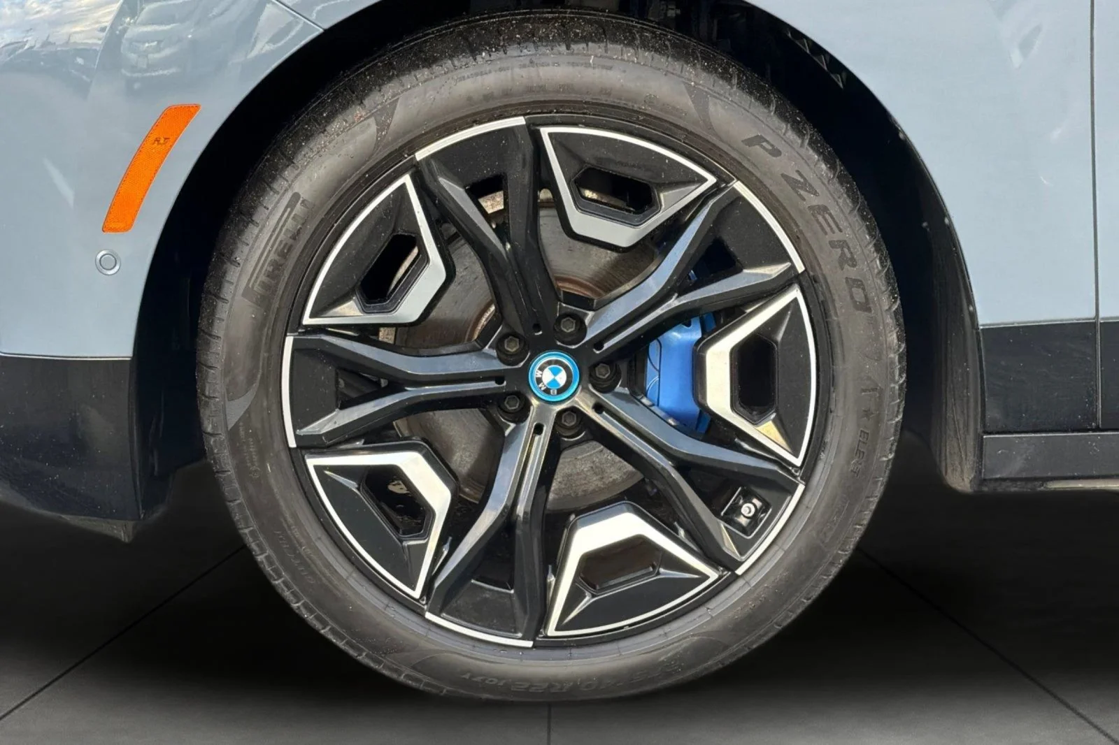 Used 2024 Storm Bay Metallic BMW xDrive50 image 26