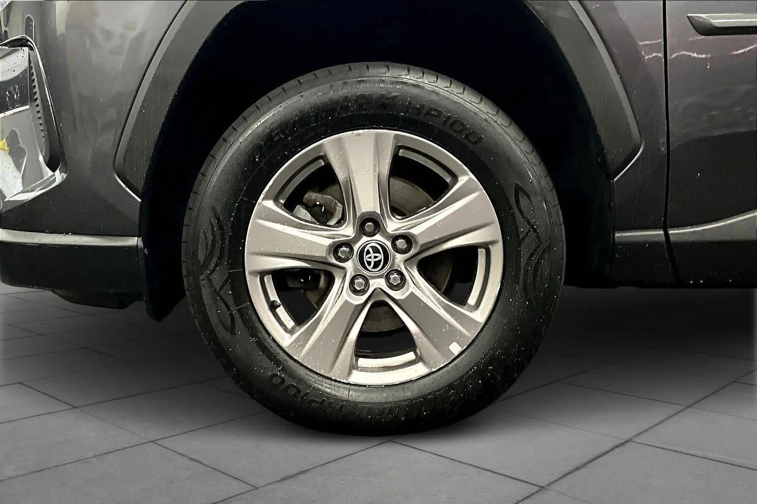 2023 Toyota RAV4 XLE - Photo 10