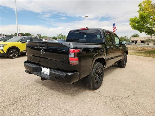 New 2026 KH3 Super Blac Nissan SV 4x4 Crew Cab 5 ft. box 126 in. WB image 3
