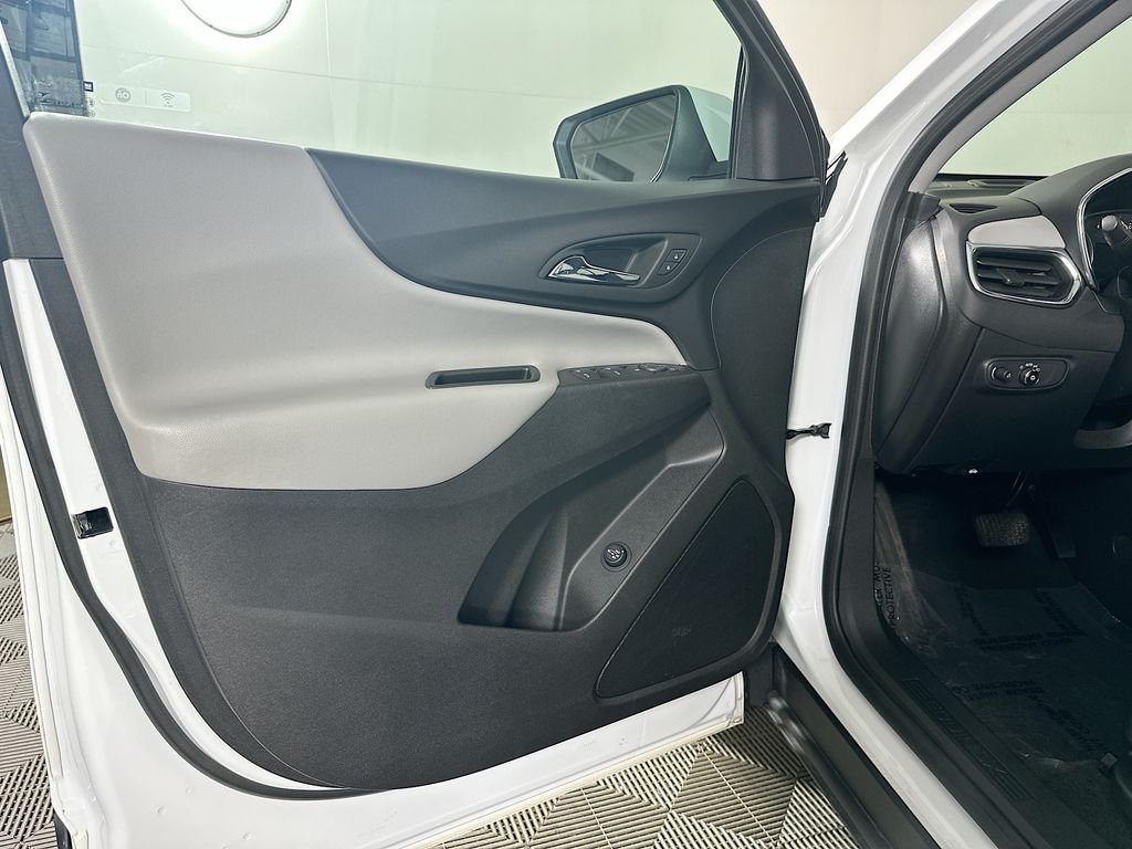 Used 2023 Summit White Chevrolet LT image 20