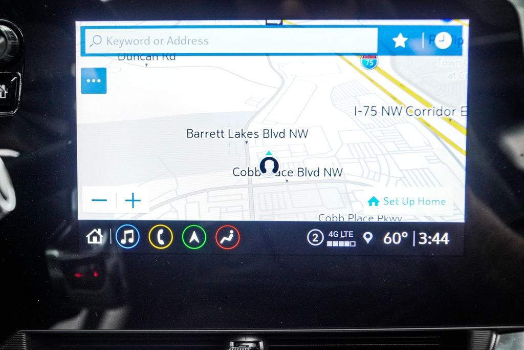 Used 2023 White Chevrolet Stingray image 30