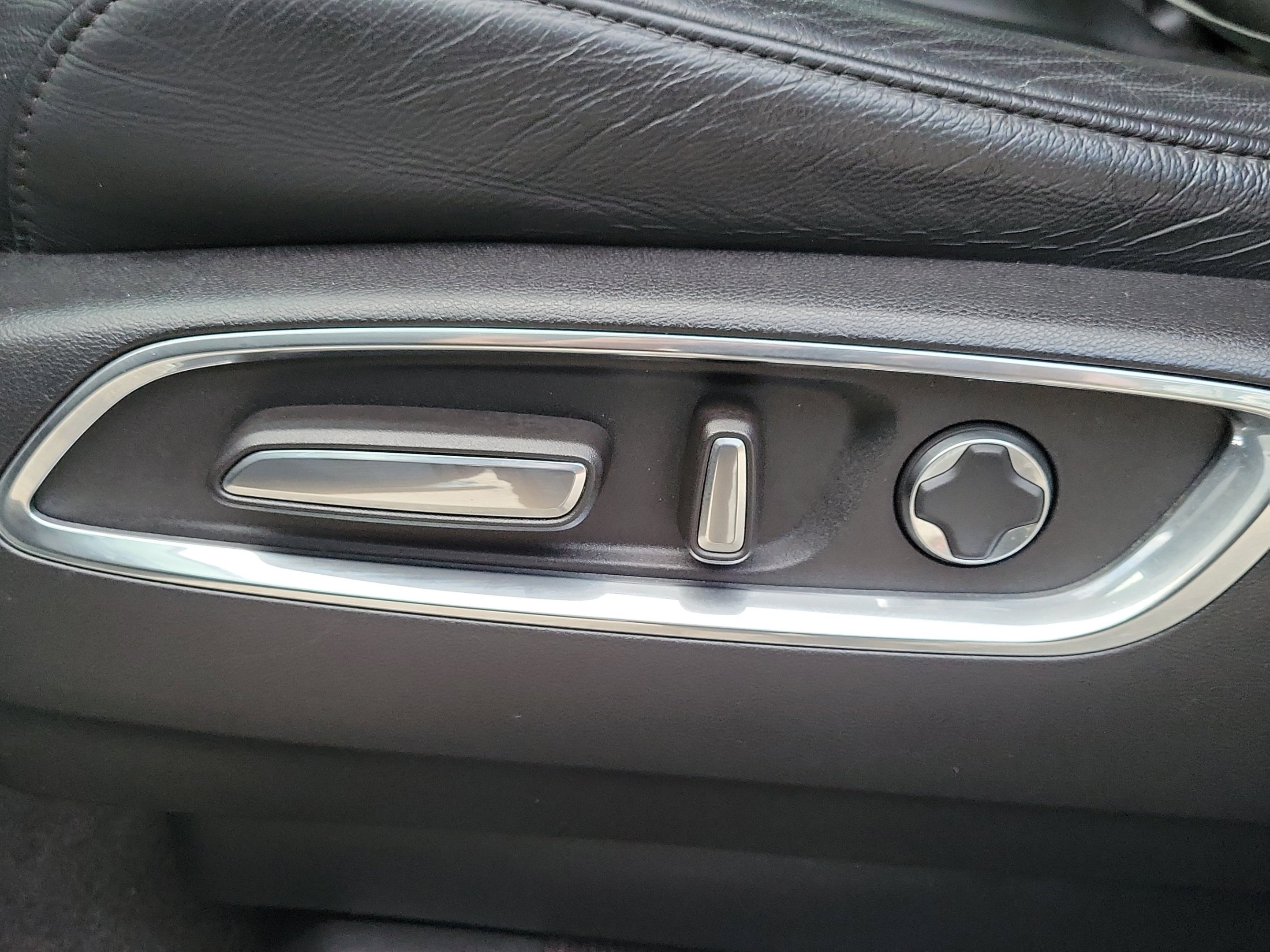 Used 2020 pewter gray metallic Acura 3.5L image 24