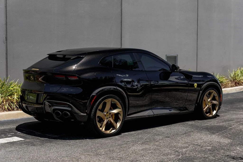 Used 2024  Ferrari  image 5
