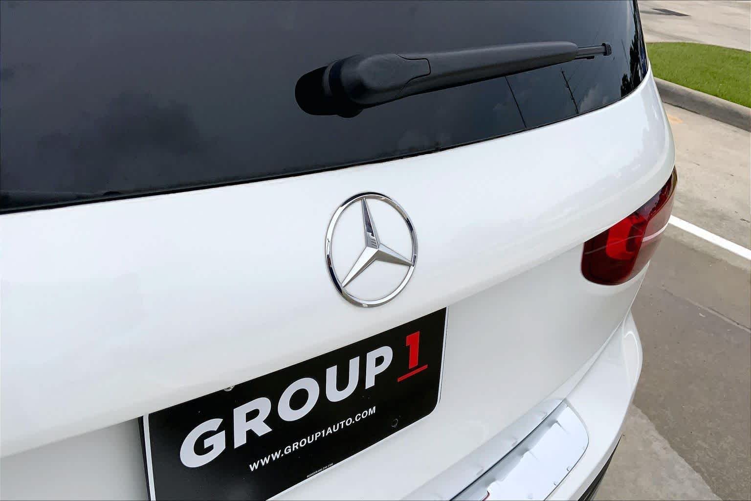 Used 2023 Polar White Mercedes-Benz GLB 250 image 31