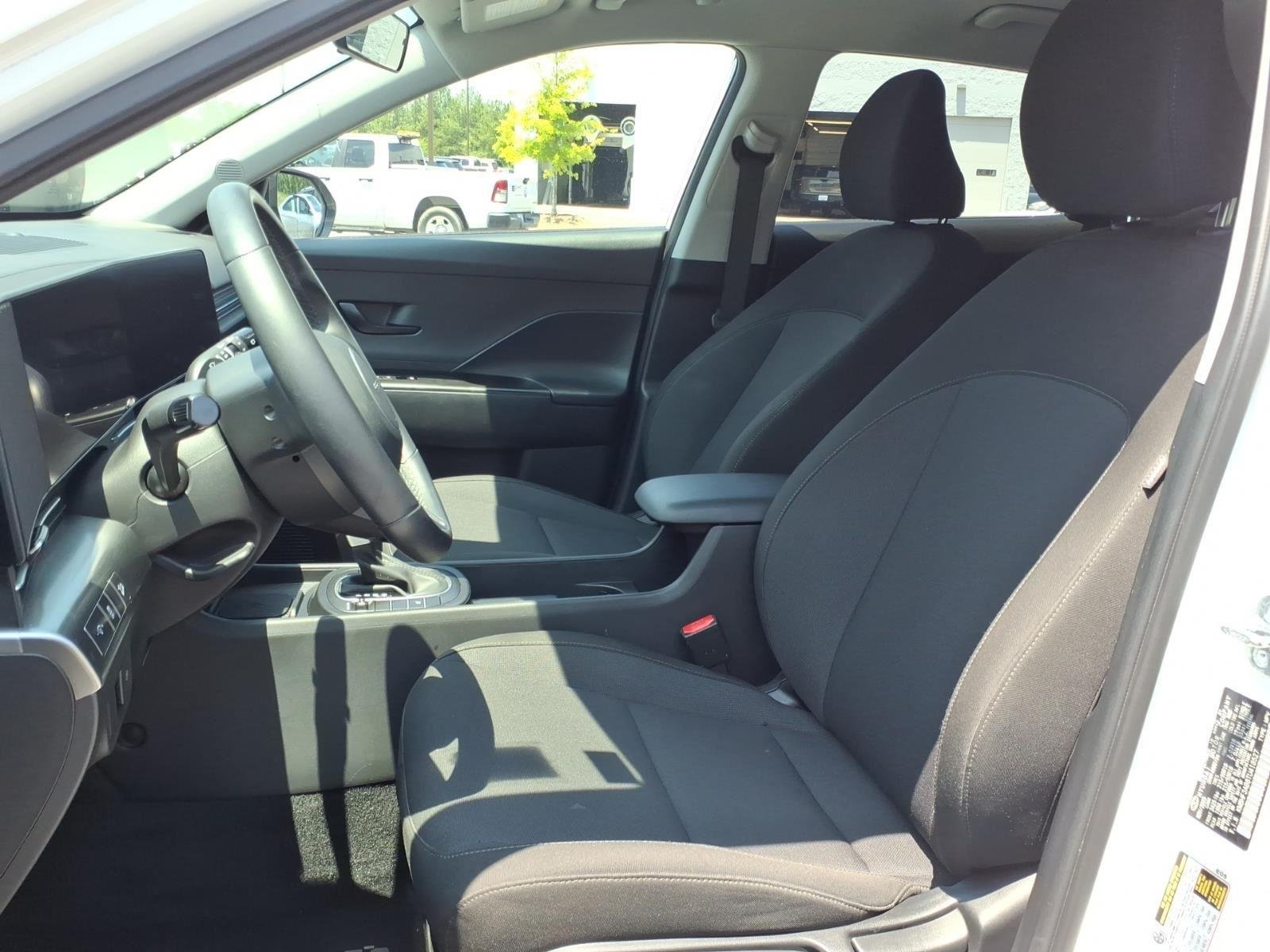 Used 2026 Atlas White Hyundai SEL Sport image 17