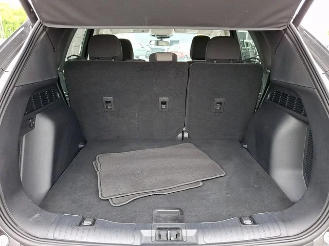 Certified Used 2022 Carbonized Gray Metallic Ford SE image 28
