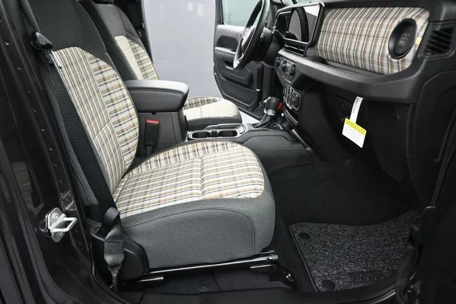 New 2026 Granite Crystal Metallic Clear-Coat Exterior Paint Jeep 85th Anniversary Edition image 22