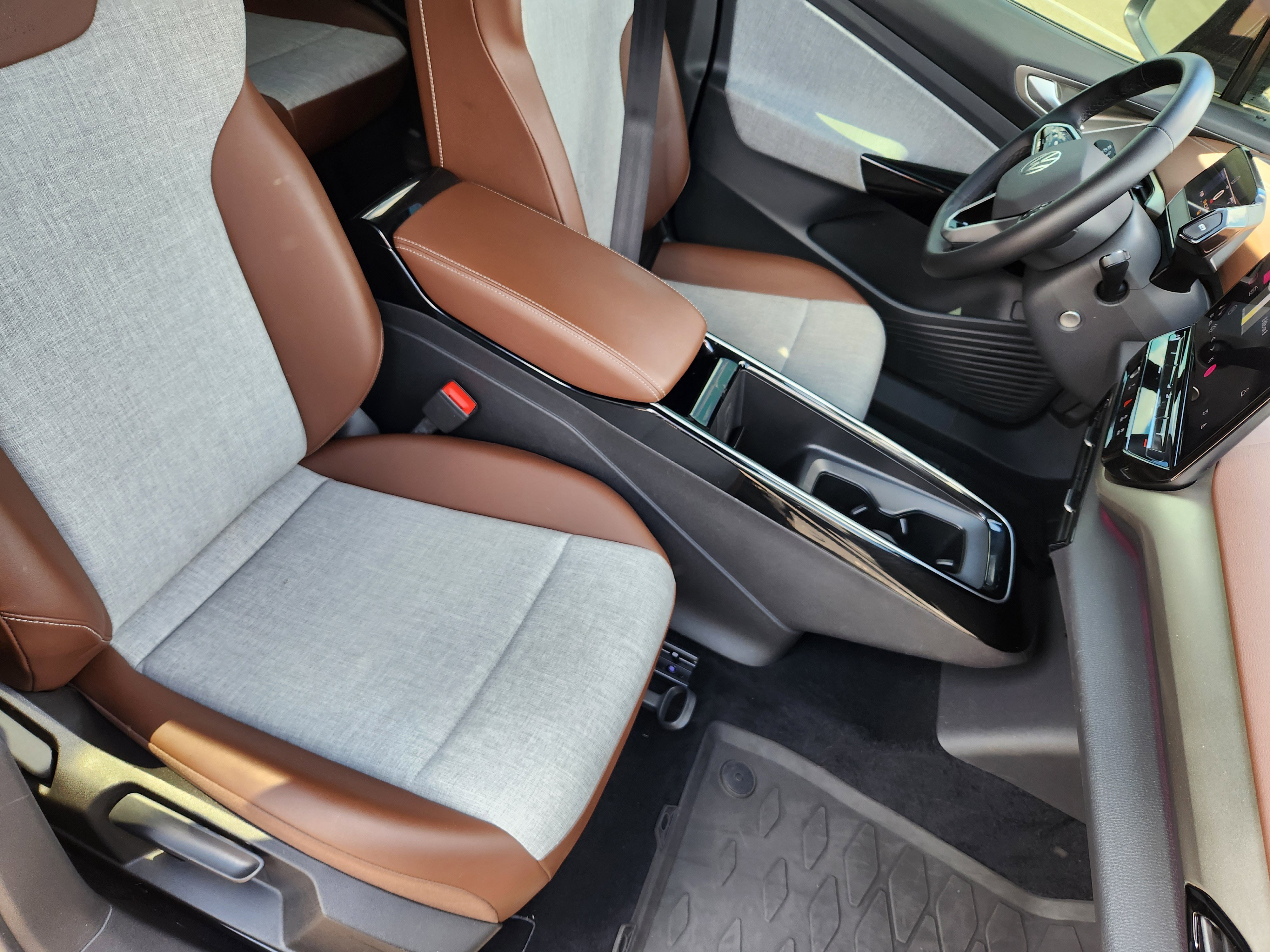 Certified Used 2023 Black Volkswagen Pro image 10