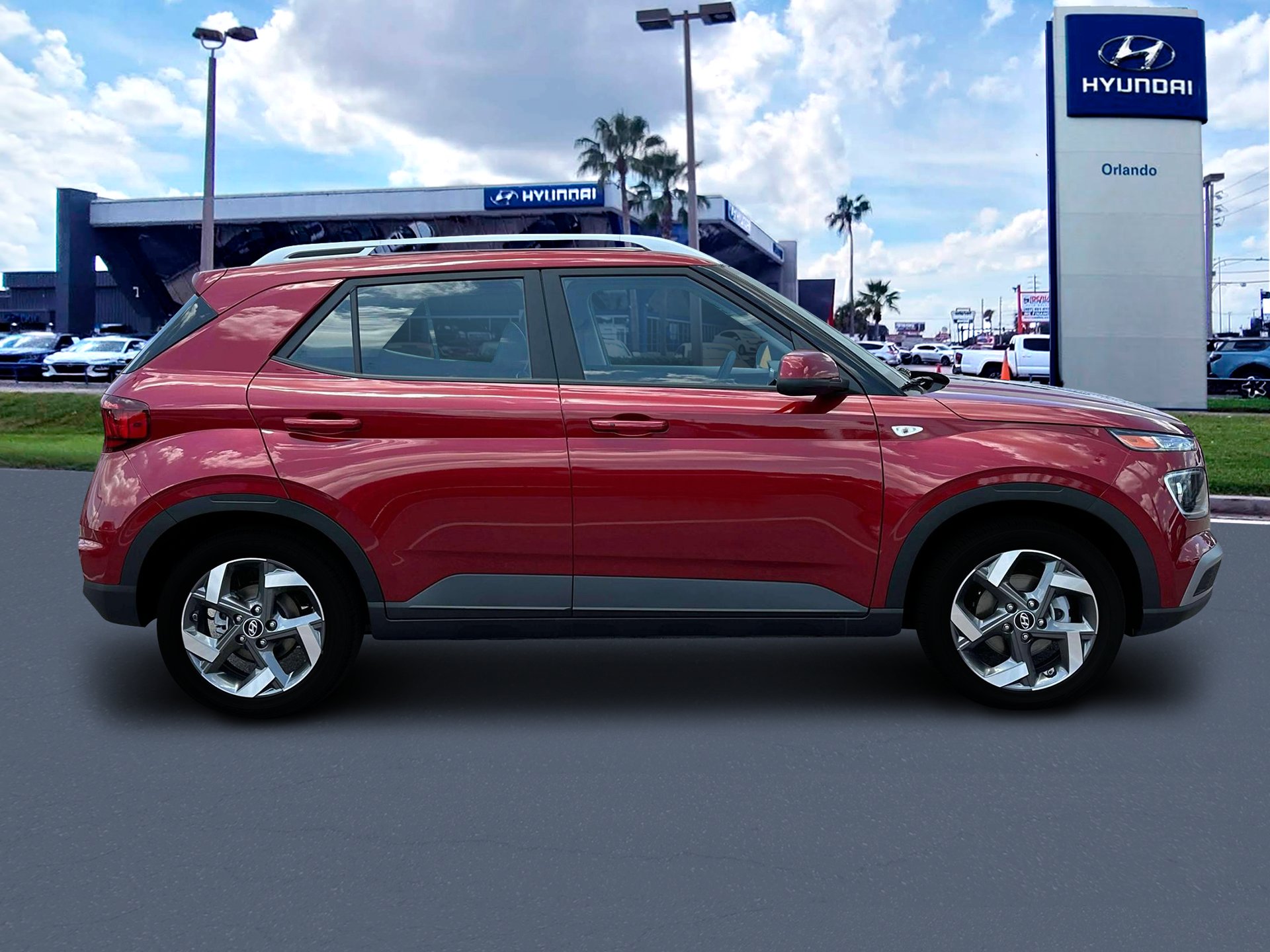 2025 Hyundai Venue Limited - Photo 9