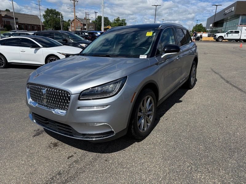 Used 2021 Silver Lincoln Standard image 3