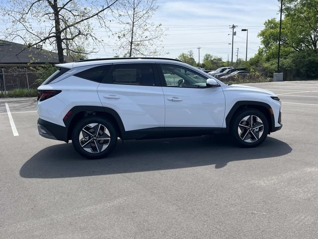 New 2026 White Hyundai SEL image 4
