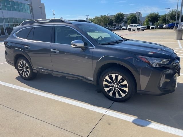 2023 Subaru Outback Touring's photo