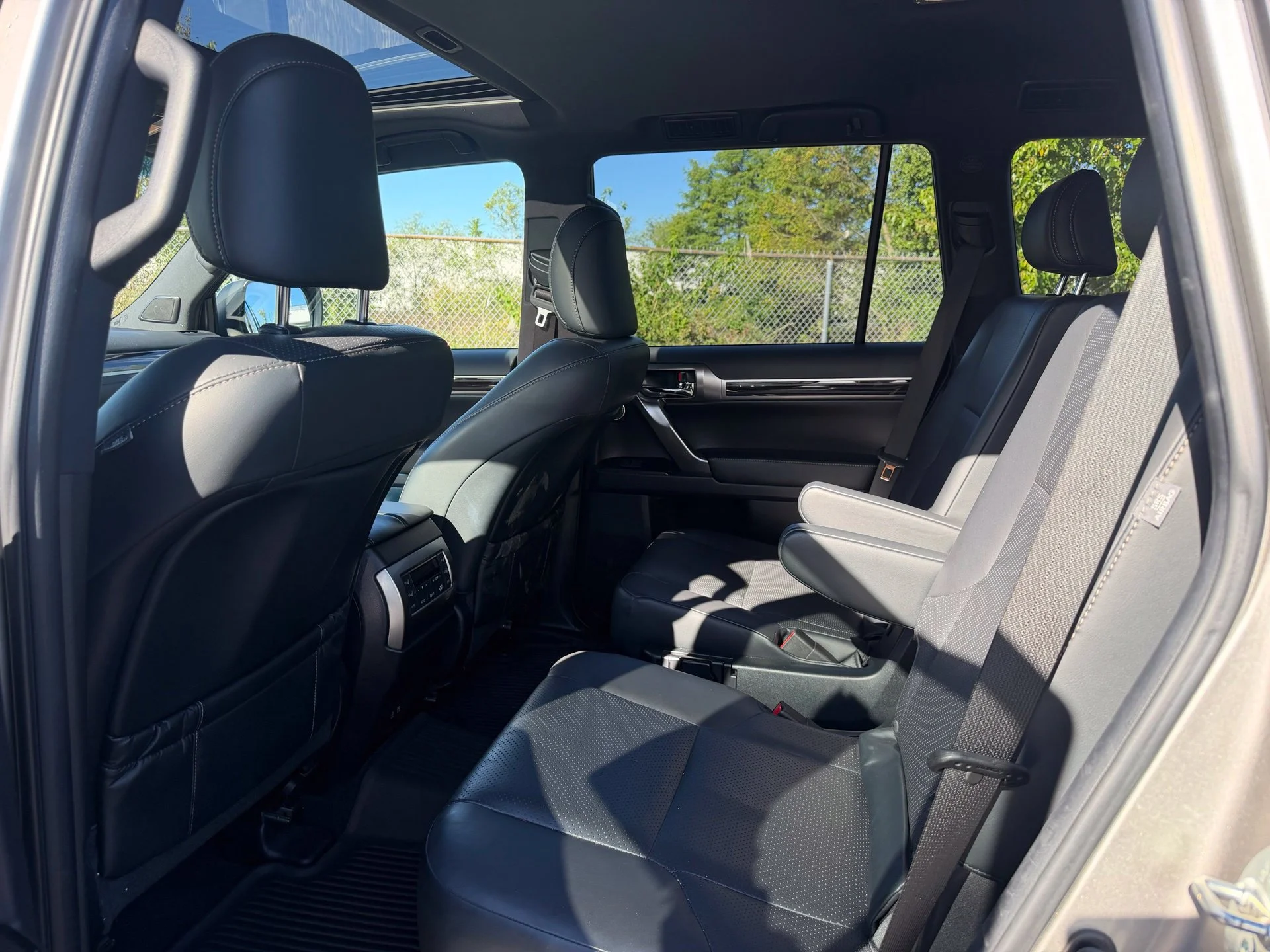 Used 2022 Silver Lexus Luxury image 10