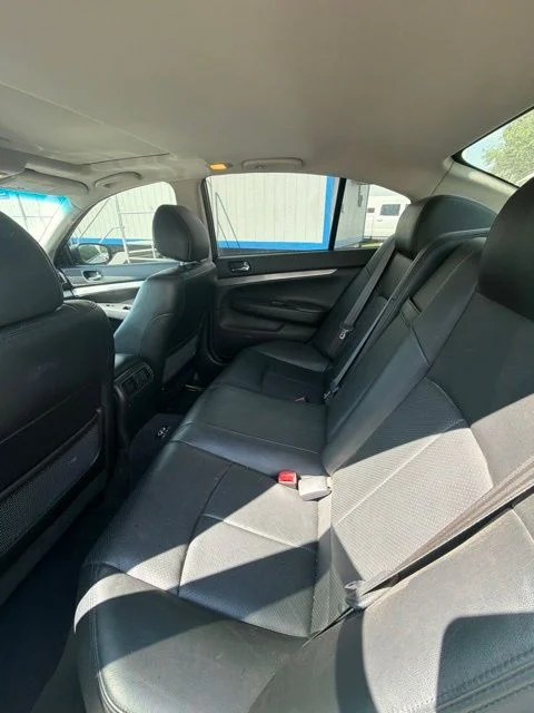 Used 2013 White INFINITI X image 15