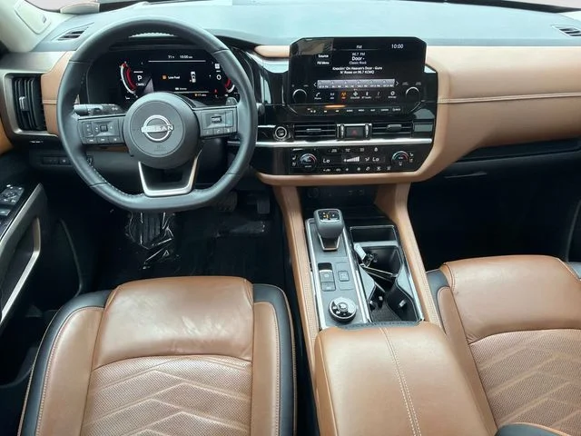 Used 2023 Gray Nissan Platinum image 15