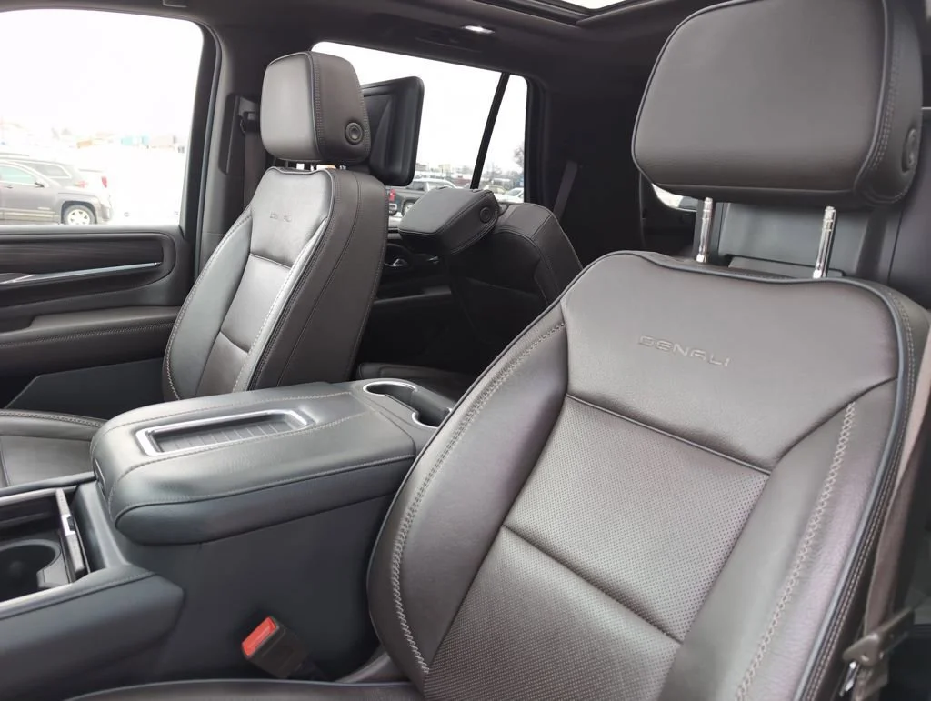 2021 GMC Yukon Denali - Photo 17