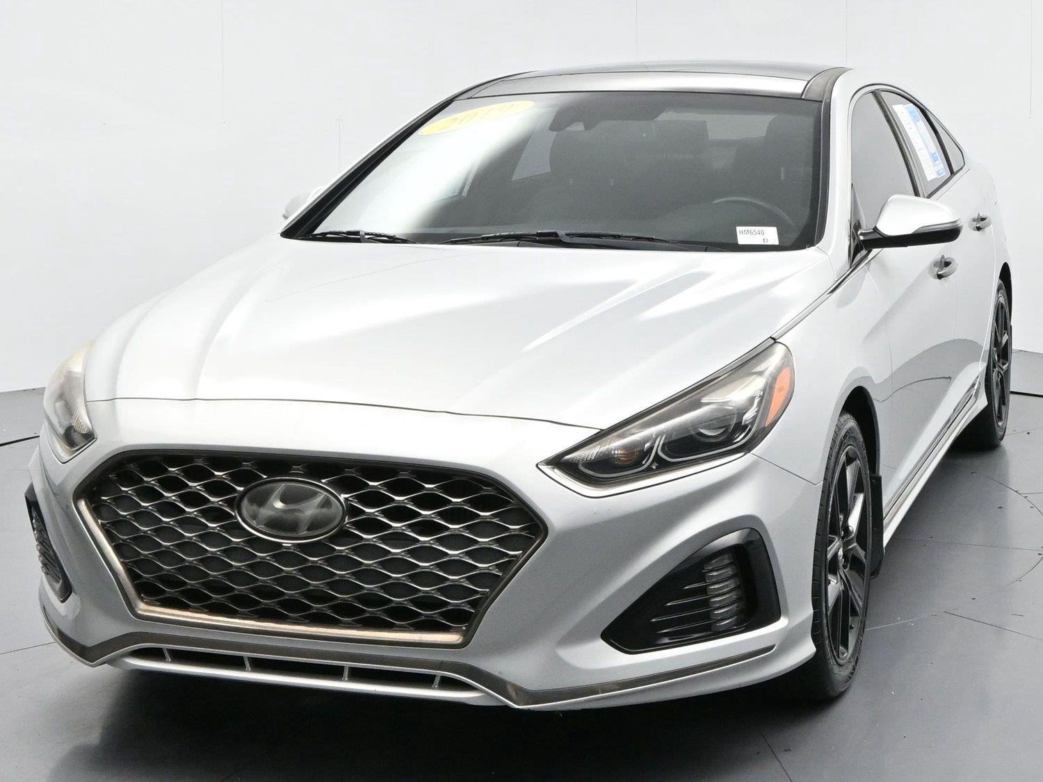 Used 2019 Symphony Silver Hyundai Limited image 3