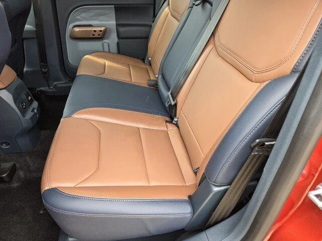 Used 2024 Hot Pepper Red Metallic Tinted Clearcoat FORD LARIAT image 25