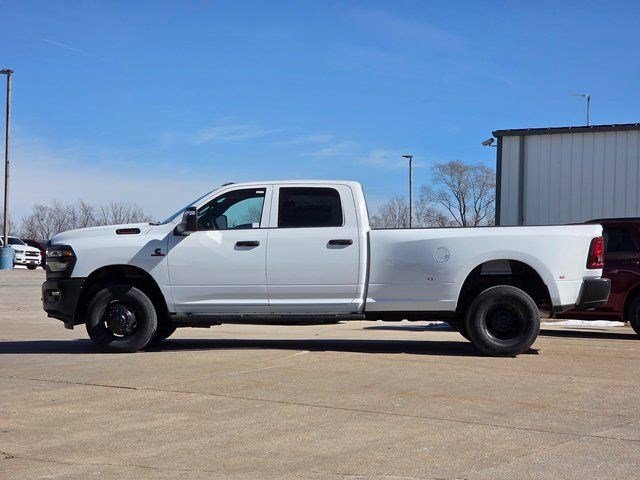 New 2026 Bright White Clear-Coat Exterior Paint RAM Tradesman image 4