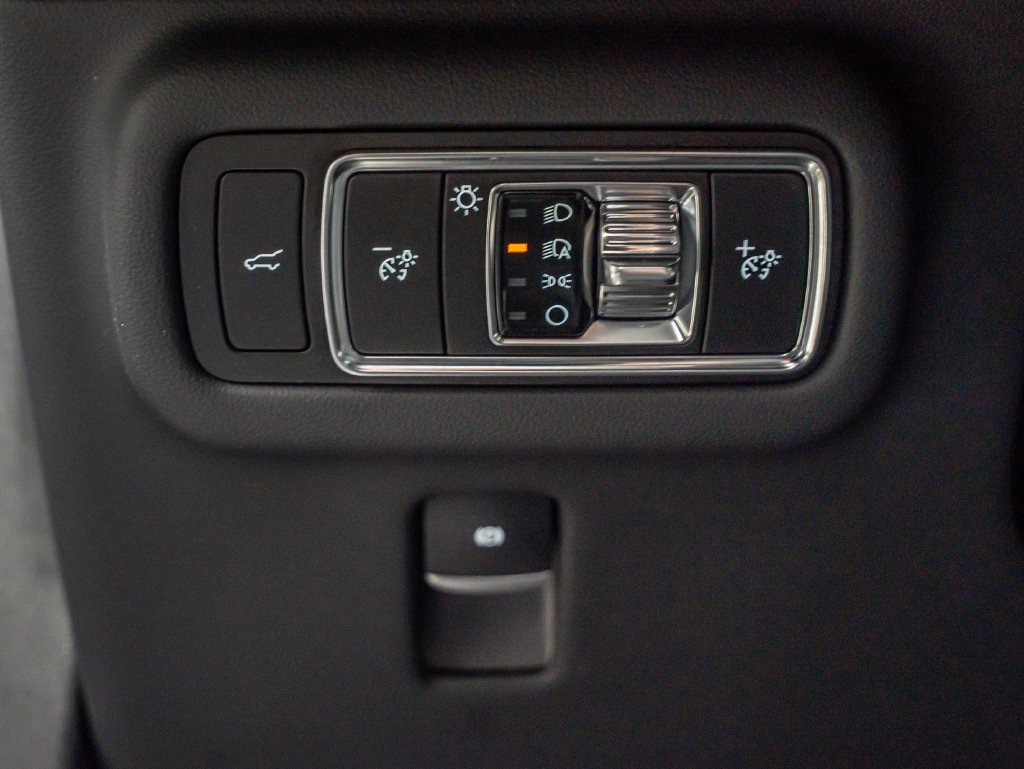 Used 2026 Gray Matter Metallic Cc Lincoln Premiere image 40