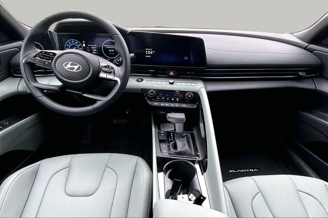 New 2026 Ecotronic Gray Hyundai Limited image 5