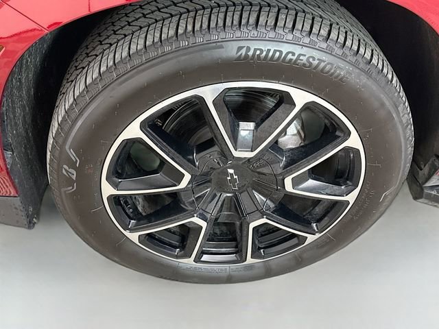 Used 2025 Radiant Red Tintcoat Chevrolet RST image 37