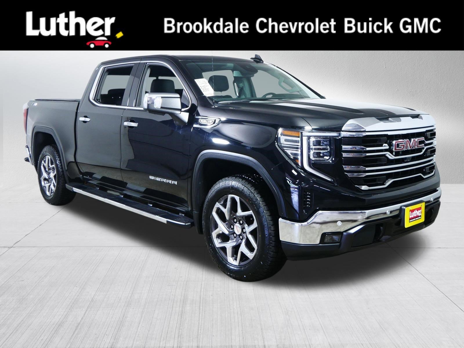 2024 GMC Sierra 4WD Crew Cab Short Box SLT's photo
