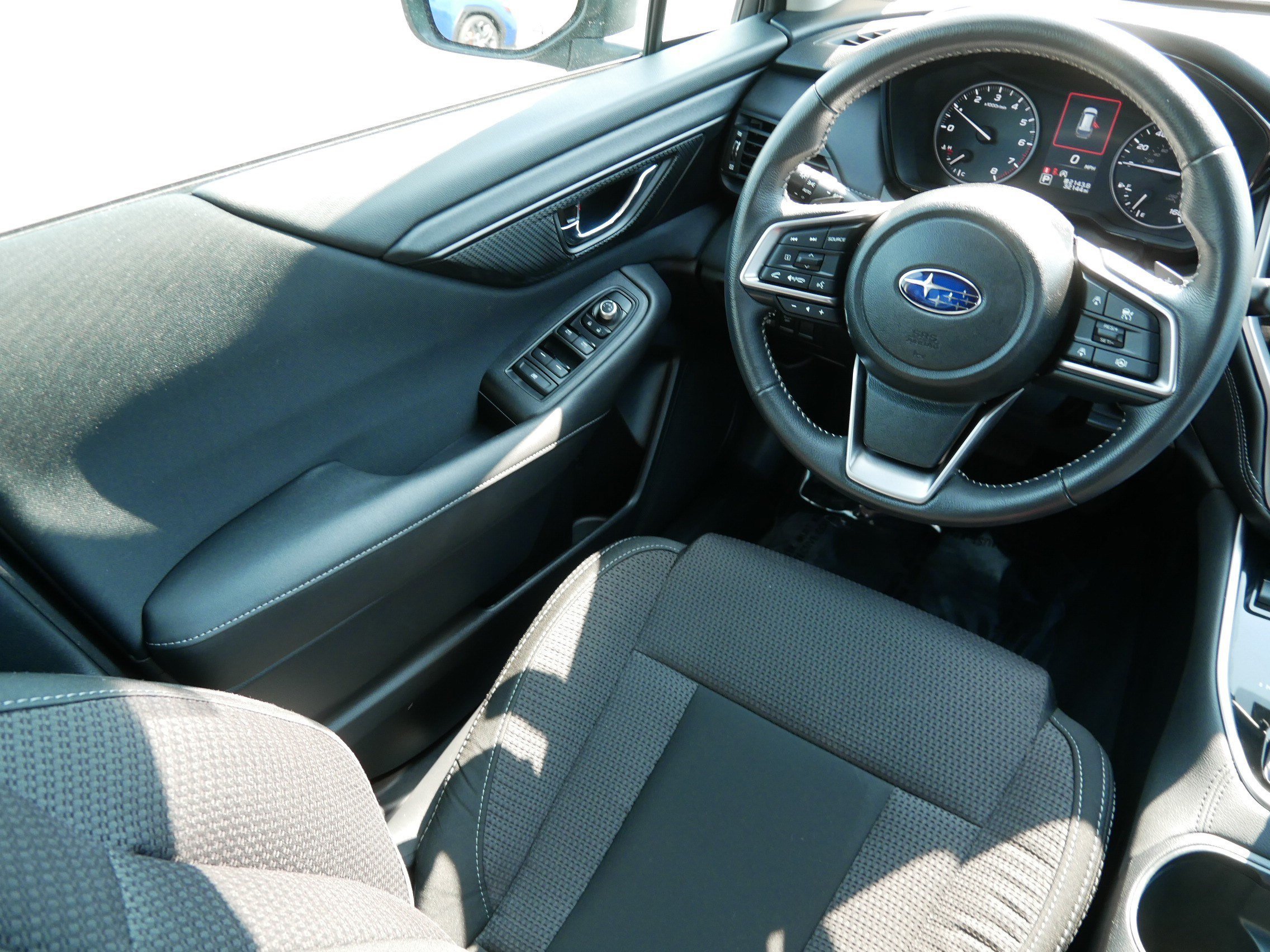 Used 2025 Magnetite Gray Metallic Subaru Premium image 9