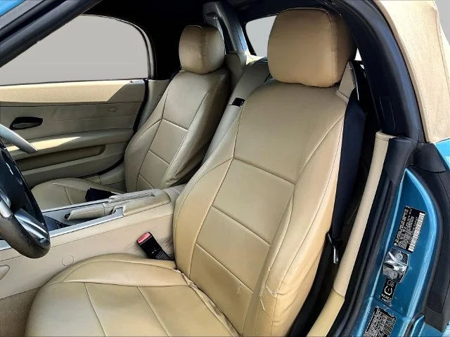 Used 2004 Blue BMW 2.5i image 21