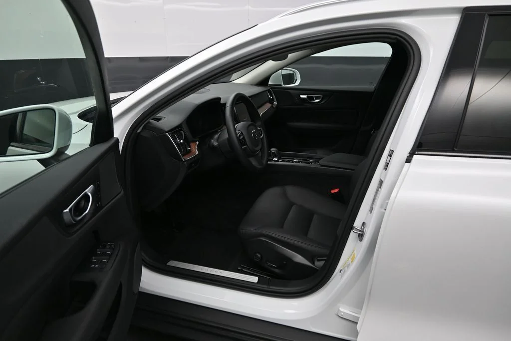 Certified Used 2026 Crystal White Volvo Plus image 9